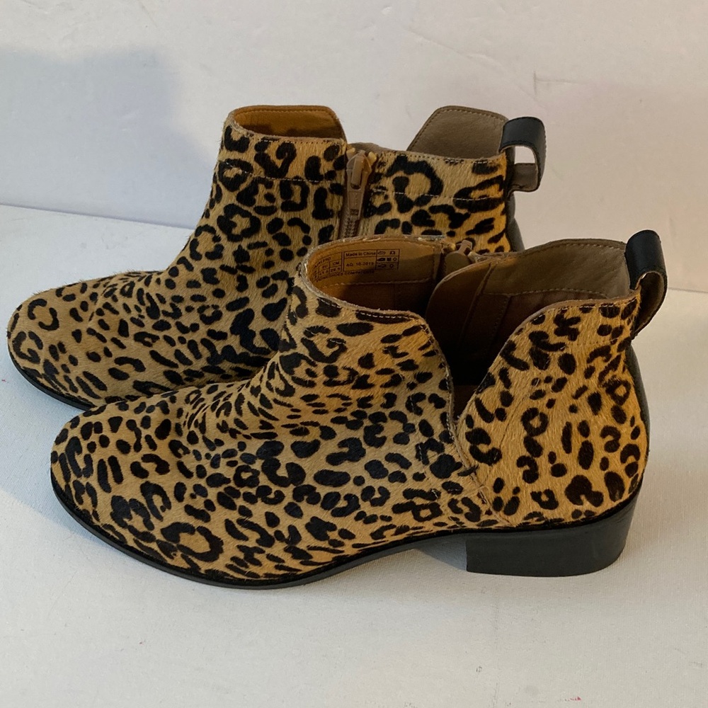 Vionic Leopard Print Calf Hair size 9.5 Ankle Boots
